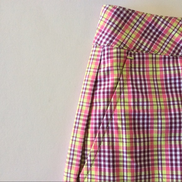 LADY HAGEN PURPLE NEON YELLOW PLAID GOLF SHORTS SIZE 8 NWT - Picture 3 of 8